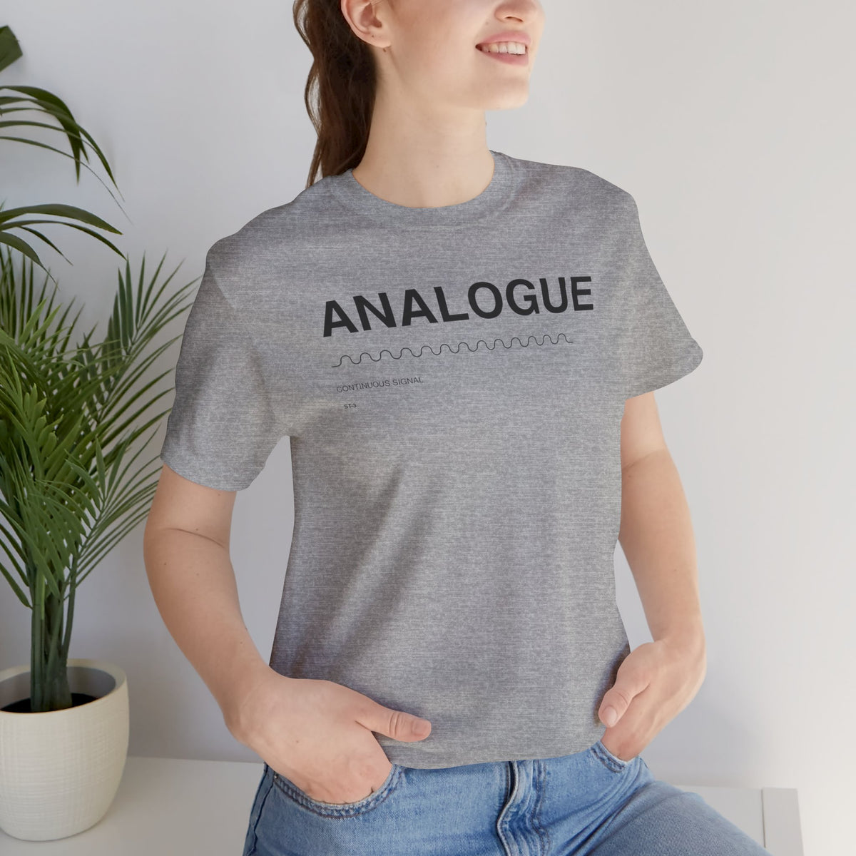 Analogue Tee